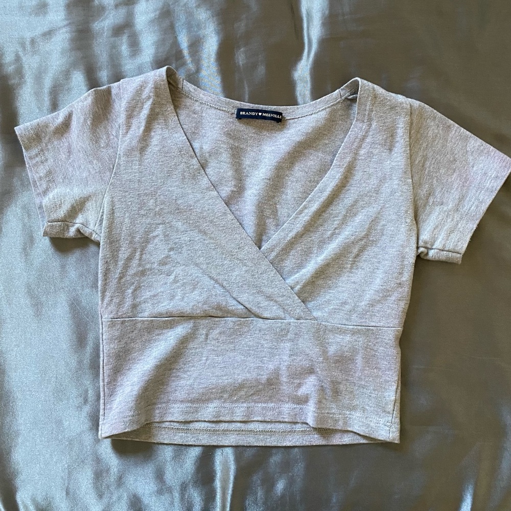 Brandy Melville grey crop top
